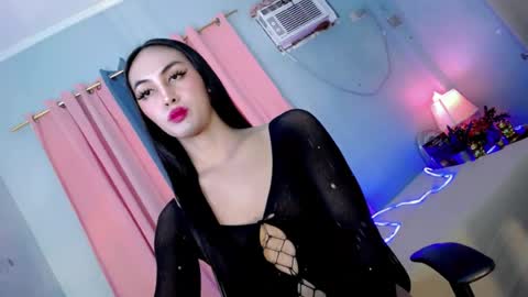 queen_danaya online show from July 11, 2026, 7:44 am