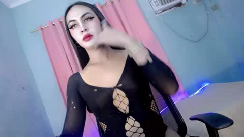 queen_danaya online show from July 19, 2026, 11:52 pm