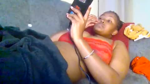 queen_doli online show from May 16, 2026, 12:07 am