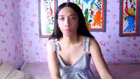 queen_gia online show from June 25, 2026, 6:51 am