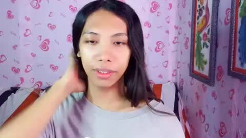 queen_gia online show from August 6, 2026, 8:11 pm