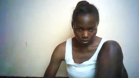queen_joan online show from February 25, 2025, 11:41 am