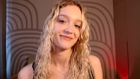 Serena XoXo online show from June 29, 2026, 3:23 pm