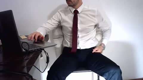 elenacam online show from May 15, 2026, 3:41 pm