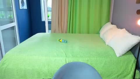 rainevi online show from June 10, 2026, 12:37 pm