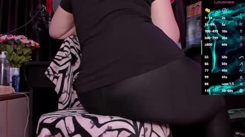 Snapshot of raissa_sky26 chatting on July 26, 2026, 2:31 am Laura online show from July 26, 2026, 2:31 am