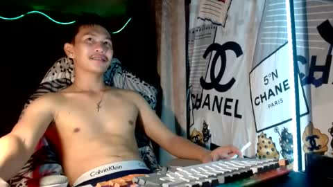 ralfhuge24 online show from July 16, 2026, 12:11 pm