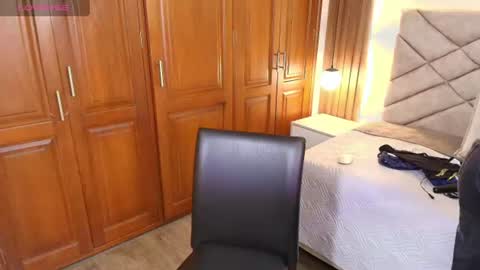 Snapshot of raqueljones_ chatting on June 23, 2026, 12:03 pm Raquel online show from June 23, 2026, 12:03 pm
