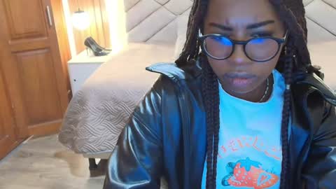 Snapshot of raqueljones_ chatting on July 30, 2026, 12:15 pm Raquel online show from July 30, 2026, 12:15 pm