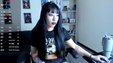 Snapshot of ravenelle_ chatting on July 9, 2026, 10:03 pm ravenelle_ online show from July 9, 2026, 10:03 pm