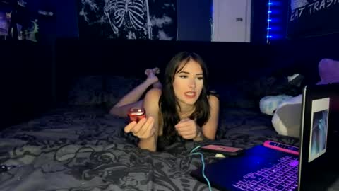 Snapshot of ravyn_nyx chatting on July 2, 2026, 11:44 pm Ravyn and Nyx online show from July 2, 2026, 11:44 pm