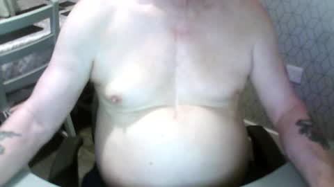 Snapshot of ray477 chatting on August 5, 2026, 10:12 pm ray477 online show from August 5, 2026, 10:12 pm