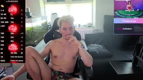 Rayzel online show from June 22, 2026, 12:02 pm