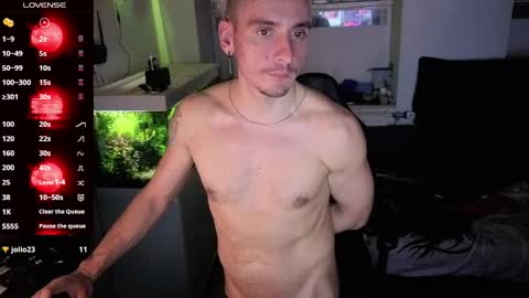 Rayzel White online show from April 28, 2026, 2:27 am