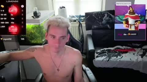 Rayzel White online show from May 11, 2026, 4:04 pm