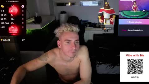 Rayzel White online show from May 13, 2026, 1:25 am