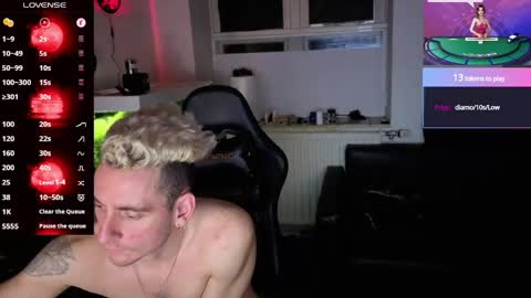Rayzel White online show from May 26, 2026, 1:01 am