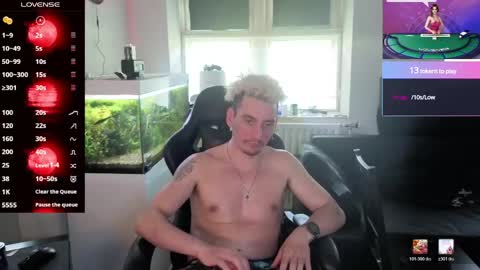 Rayzel White online show from June 4, 2026, 5:52 pm