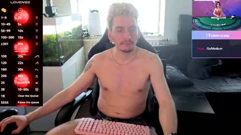Rayzel White online show from June 29, 2026, 10:59 am