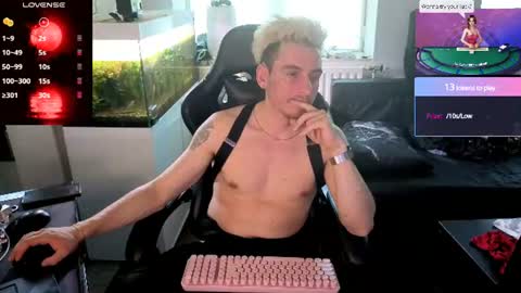 Rayzel White online show from July 1, 2026, 5:02 pm