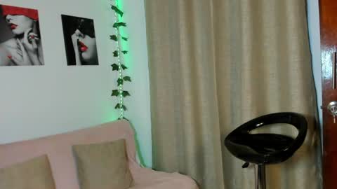 Rebeca Marchetti online show from July 20, 2026, 8:44 pm