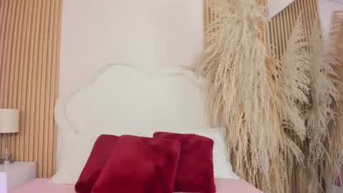 rebeca_taylor_ online show from July 7, 2026, 8:24 pm