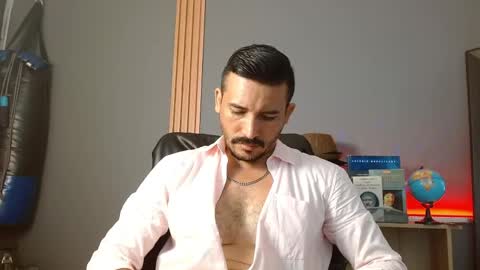Snapshot of reiko_85_ chatting on May 5, 2026, 3:20 pm REIKO online show from May 5, 2026, 3:20 pm