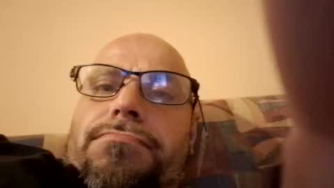 Snapshot of remisan42 chatting on November 3, 2025, 9:27 pm remisan42 online show from November 3, 2025, 9:27 pm