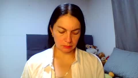 renata_hot1 online show from June 19, 2026, 2:16 am