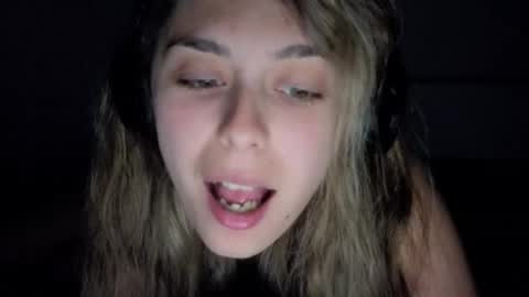 renee_loah online show from May 14, 2026, 11:22 pm