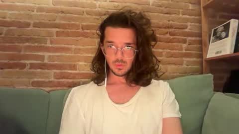 Renzo online show from May 13, 2026, 1:47 am