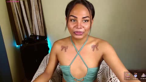 Snapshot of rhianasollway69 chatting on November 23, 2025, 4:01 am rhianasollway69 online show from November 23, 2025, 4:01 am
