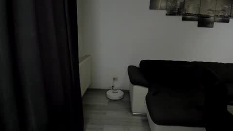 RichardDarell online show from July 18, 2026, 6:06 am