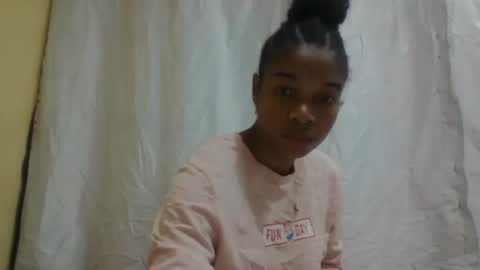 Snapshot of richella34 chatting on July 5, 2026, 9:11 pm richella34 online show from July 5, 2026, 9:11 pm