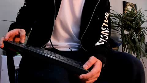 Roan Birkin online show from July 20, 2026, 7:16 pm
