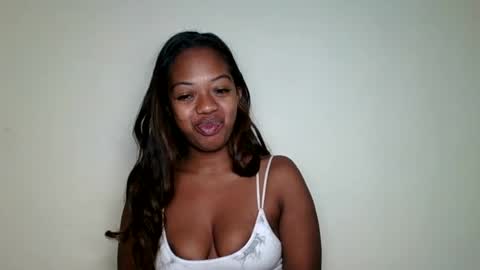 rochellinah online show from June 21, 2026, 11:02 am