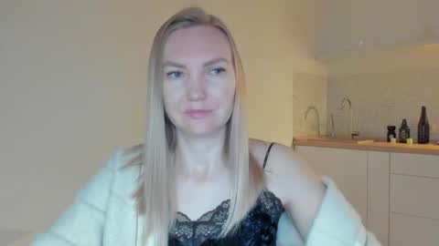 rock__baby online show from May 23, 2026, 4:07 am