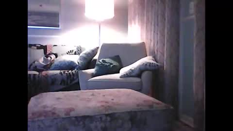 ronvlv online show from June 8, 2026, 2:34 am