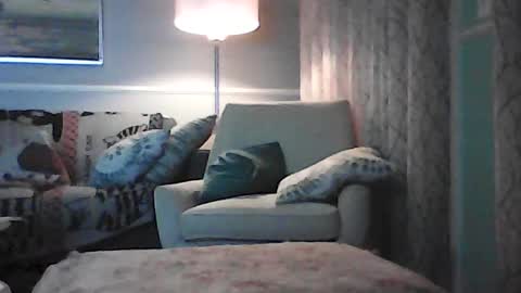 ronvlv online show from June 29, 2026, 2:51 am