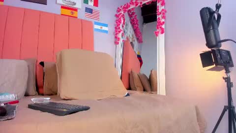 Rosse online show from July 10, 2026, 7:27 pm