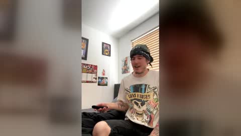 ross158609 online show from May 19, 2026, 3:29 pm