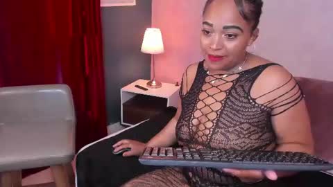 Snapshot of rouses_malih chatting on June 25, 2026, 6:34 pm rouses_malih online show from June 25, 2026, 6:34 pm