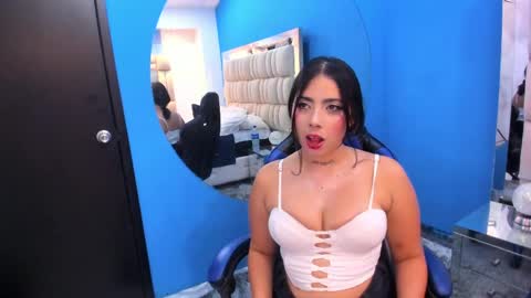 rousse_lily0 online show from May 21, 2026, 3:24 am