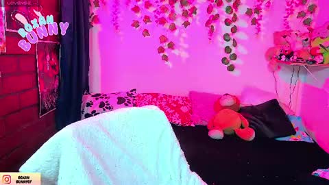 roxxy online show from July 18, 2026, 3:44 am