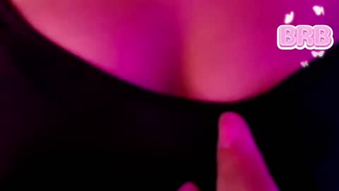 roxanne_han online show from July 24, 2026, 11:52 am