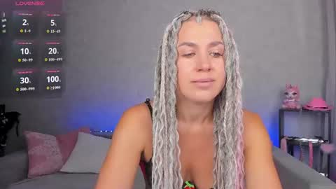Roxy online show from July 11, 2026, 1:19 am