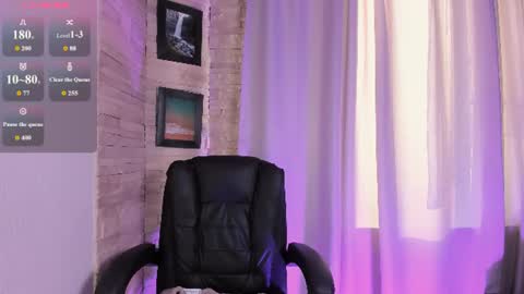 Roxy follow me online show from July 12, 2026, 4:31 pm