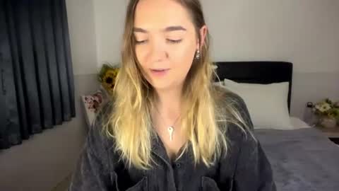 Roxy online show from July 7, 2026, 3:16 pm