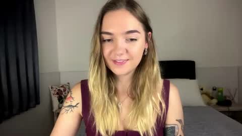 Roxy online show from July 16, 2026, 3:29 pm