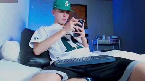 Ryannhill  online show from June 3, 2026, 4:48 am
